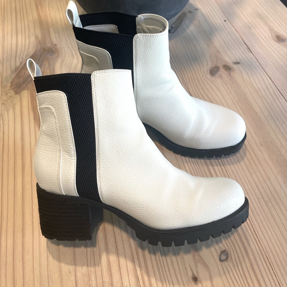 White ankle Booties 8.5